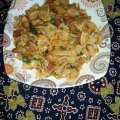 A picture of Creamy Bow Tie pasta.
