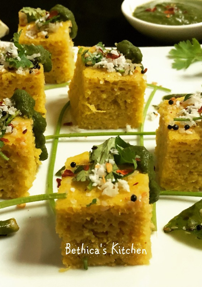 A picture of Khaman Dhokla.