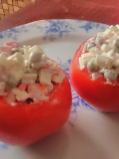 Una foto de Tomates rellenos de surimi