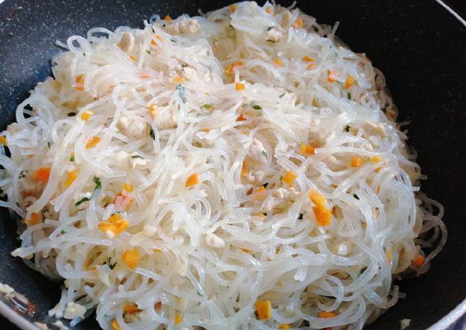 Bihun ayam isian pastel atau risol super mudah dan praktis