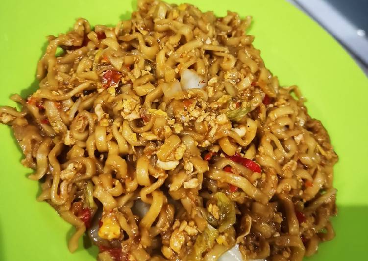 Cara Gampang Membuat Mie Goreng Nyemek, Lezat Sekali