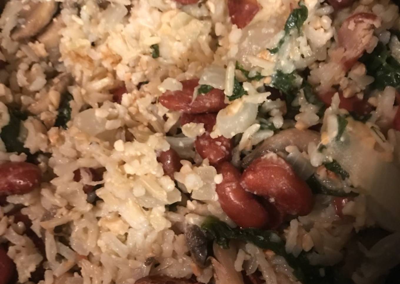 Vegan Basmati Rice, mushrooms, kidney beans, spinach, bean sprouts, onions and cashews