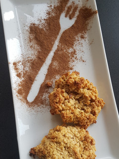 Una foto de Galletas de avena, miel y nuez