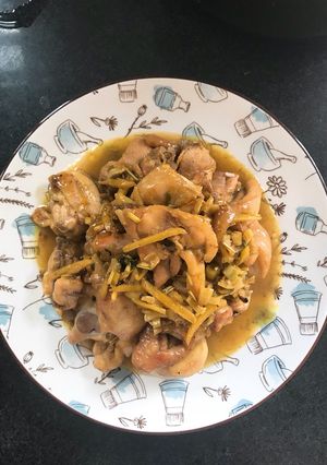 Hình của món Gà kho gừng.