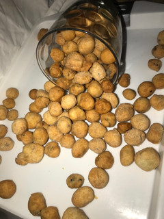 A picture of Peanut burger.
