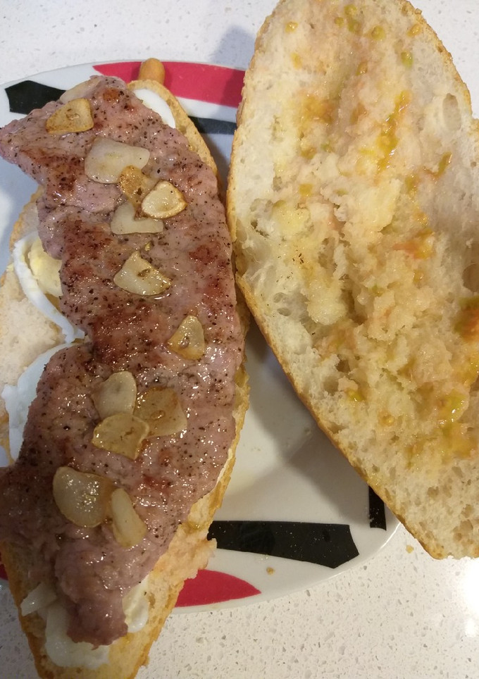 Una foto de Bocata de butifarra