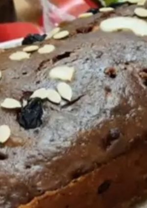 A picture of Eggless plum cake.