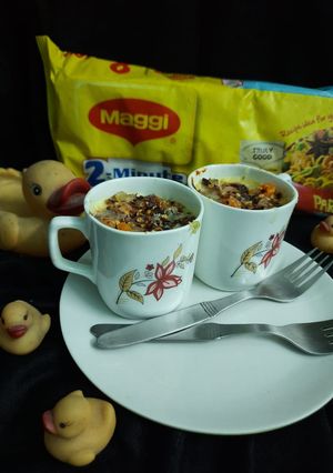 ম্যাগি মগ পিজ্জা(maggi mug pizza recipe in Bengali) রেসিপির প্রধান ছবি
