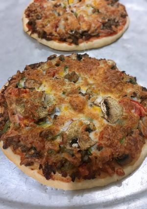 عکسی از دستور خمير پيتزا خوشمزه و نرم