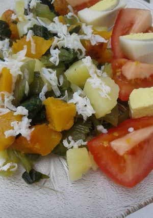 Una foto de Ensalada de verduras cocidas