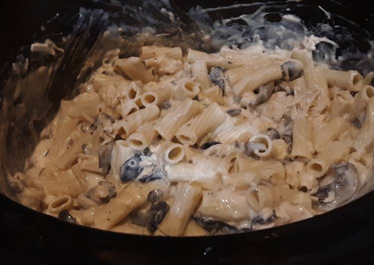 Crockpot Chicken Alfredo