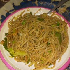 A picture of Green vegetable spegati.