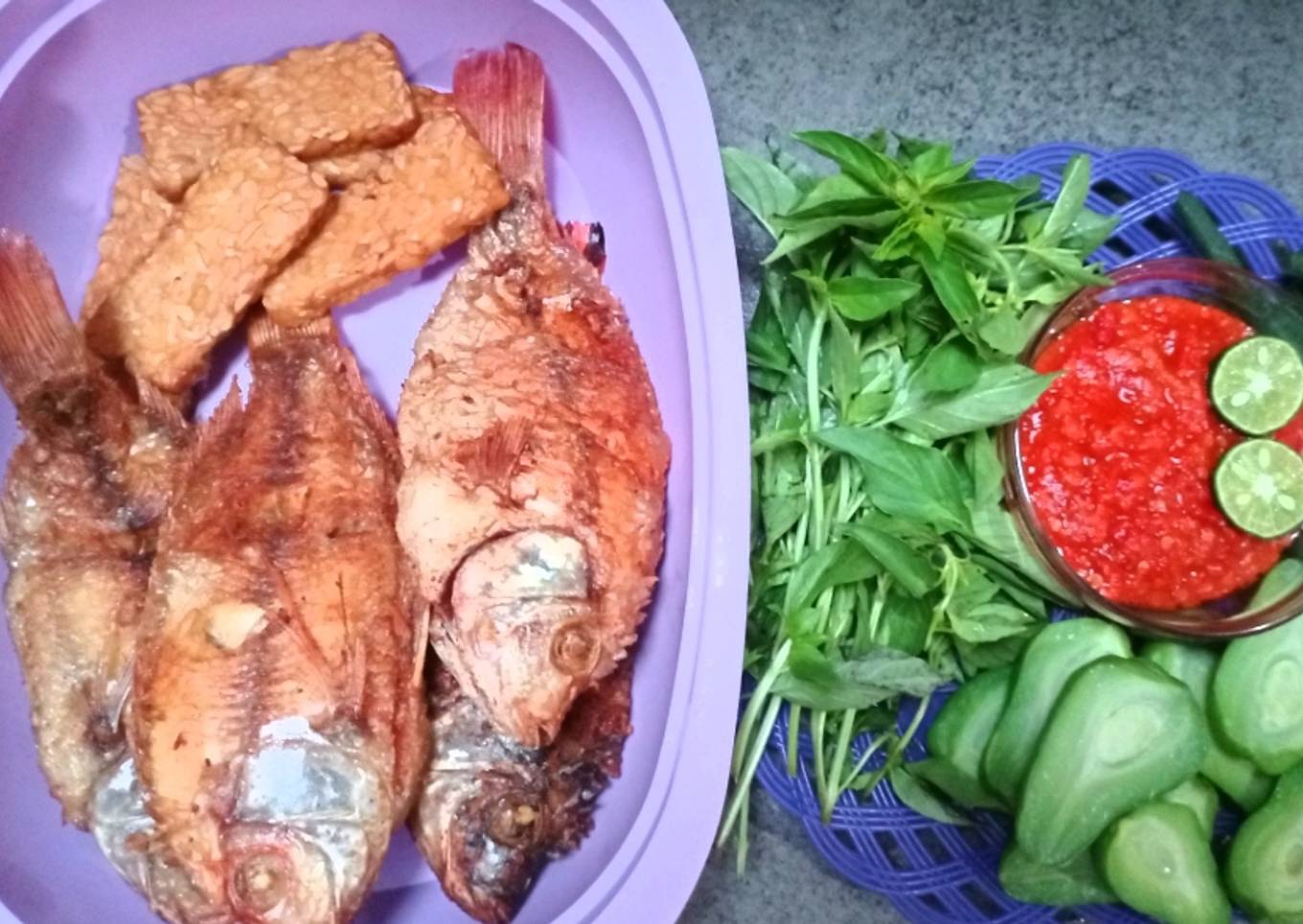 60. Ikan Tempe Goreng Lalapan