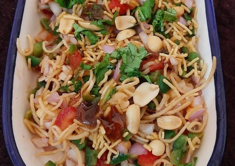 Simple Way to Make Homemade Spicy Noodle chaat