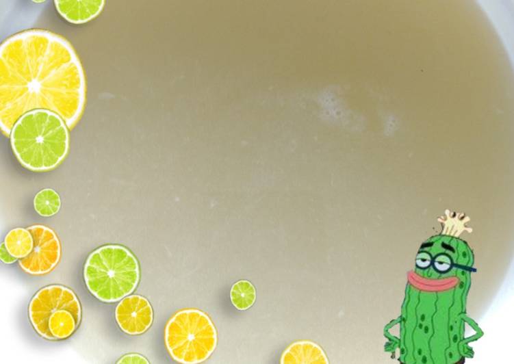Agua de pepino con limón