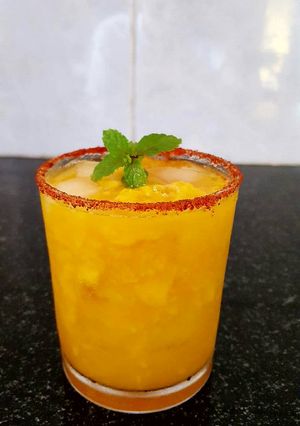 A picture of Virgin mango margarita.