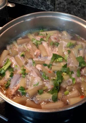 Hình của món Canh chua tép bông súng.