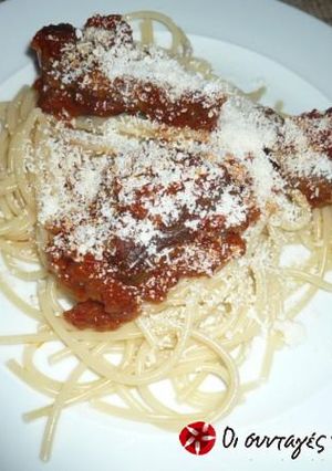 A picture of Corfu's meat and pasta dish (pastitsada).