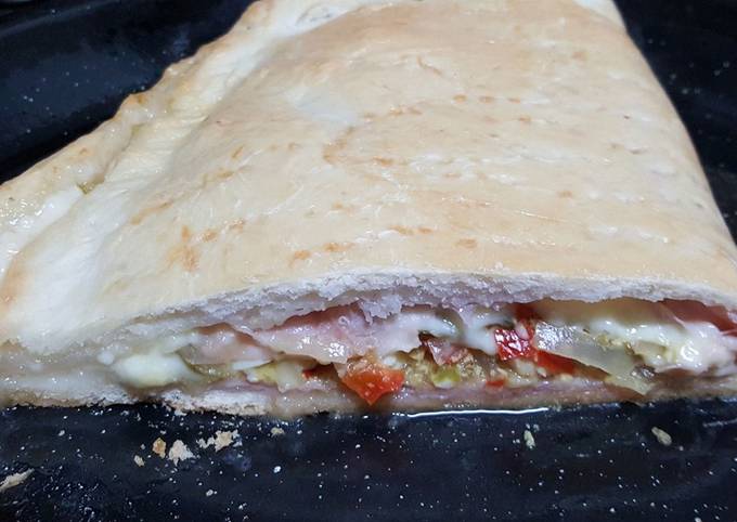 Calzone de jamon y queso Receta de Stella M Cookpad