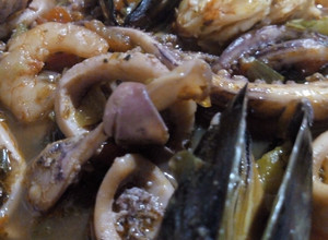 Una foto de Cazuela de Mariscos, bien Argentina y Pascual