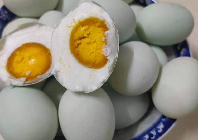 Cara Gampang Membuat Telur Asin Khas Cirebon Anti Gagal