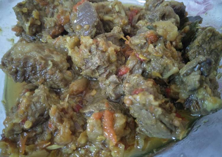 Daging bumbu kunir