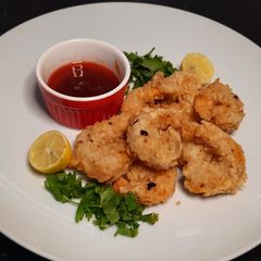 A picture of Hot crunchy prawns.