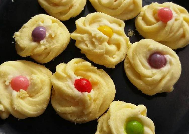 Resep Kue Sagu Keju Rainbow Chips yang Enak