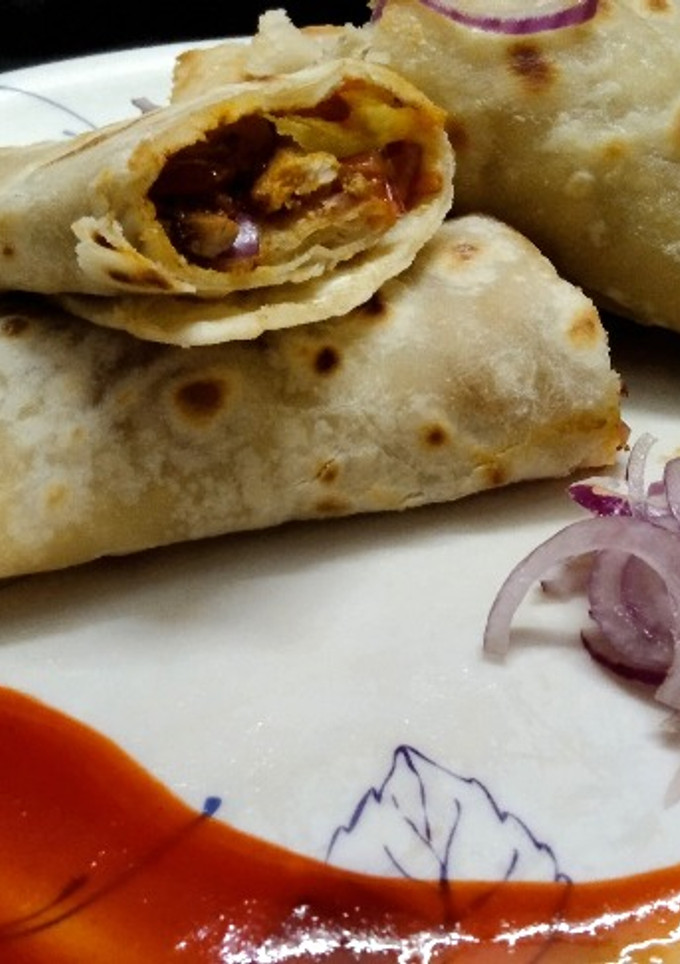 এগ চিকেন রোল(egg chicken roll recipe in Bengali) রেসিপির প্রধান ছবি