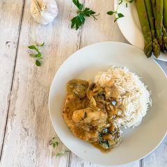 Creamy Garlic Chicken & Mushroom A picture of Creamy Garlic Chicken & Mushroom.