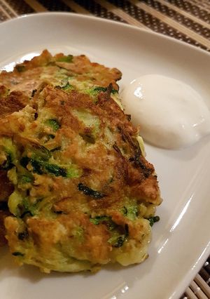 Zabpelyhes-cukkini tócsni recept fotója