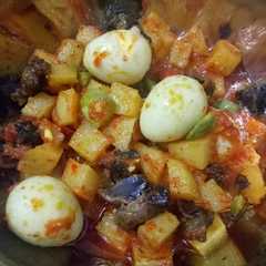 Sambal kentang ati telur puyuh রেসিপির প্রধান ছবি