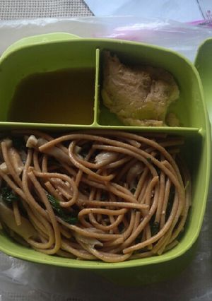 Foto resep Bekal Diet #2: Spageti Tumis+Ayam Jahe