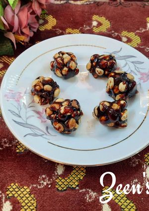 A picture of Whole Peanut Laddoos.