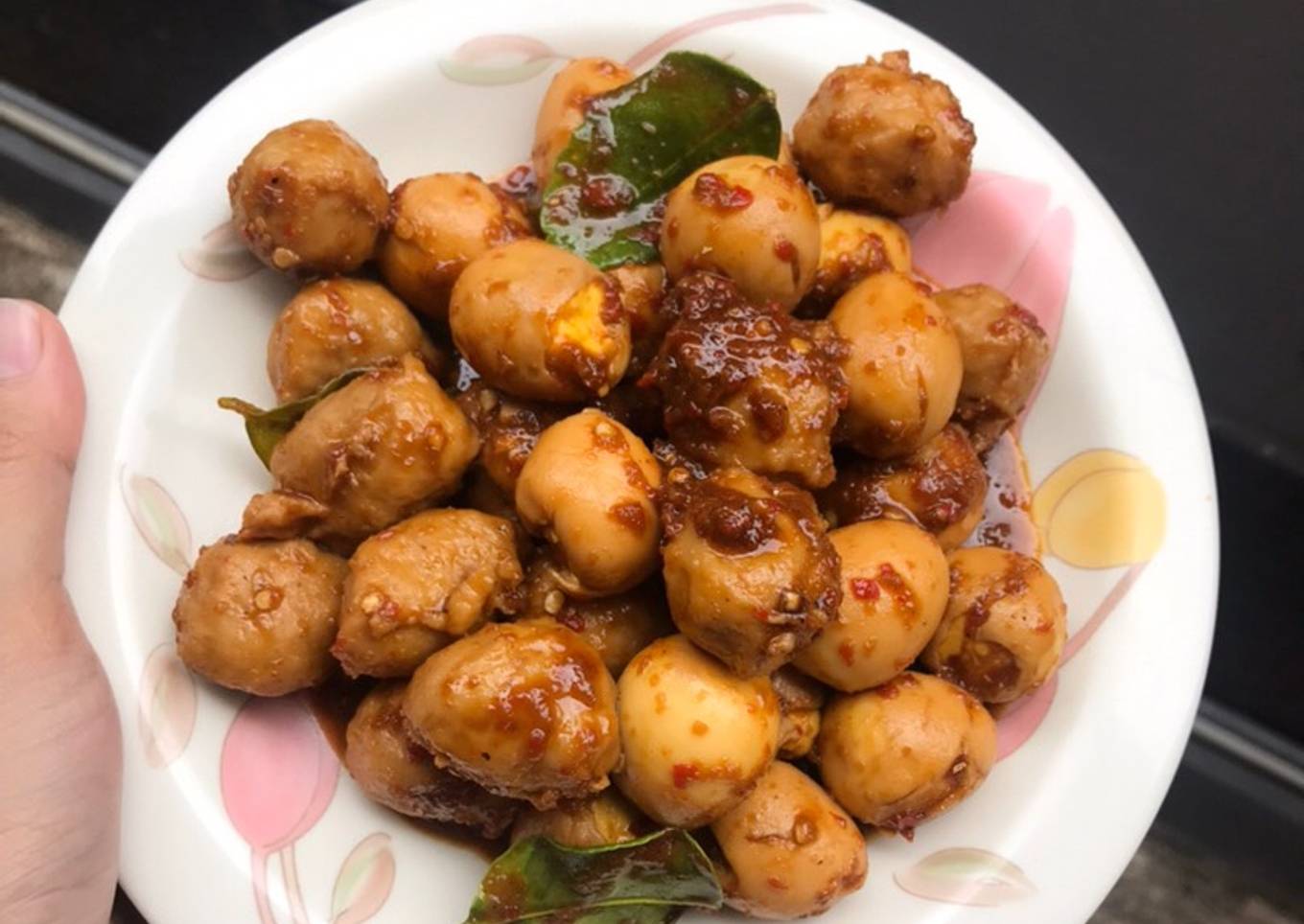 Pentol + telor puyuh balado