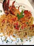 Linguine all'Astice sfumato al Cognac e Pomodorini Freschi e Scorza di Limone