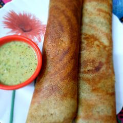 A picture of Green gram & Urad dal dosa.