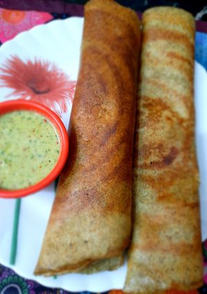 A picture of Green gram & Urad dal dosa.