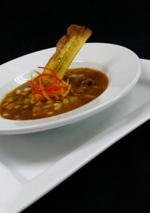 Una foto de Sopa de res catracha