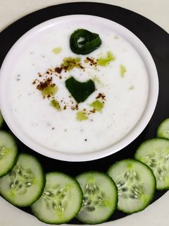 खीरे का रायता (kheere ka raita recipe in Hindi) रेसिपी मुख्य फोटो