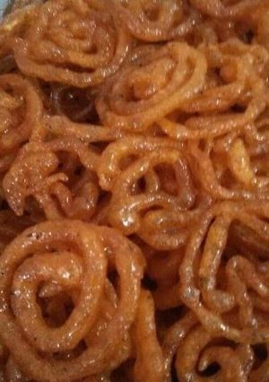 A picture of Jalebeee.