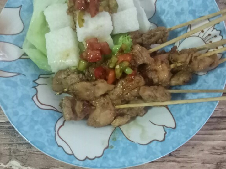 Ternyata begini lho! Bagaimana cara memasak Lontong Shirataki + Sate Ayam - menu diet  spesial