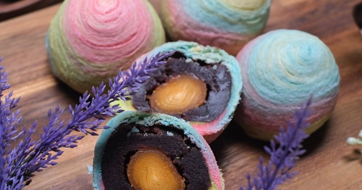 Resep Rainbow Thousand Layer Mooncakes oleh Lilis Yani - Cookpad