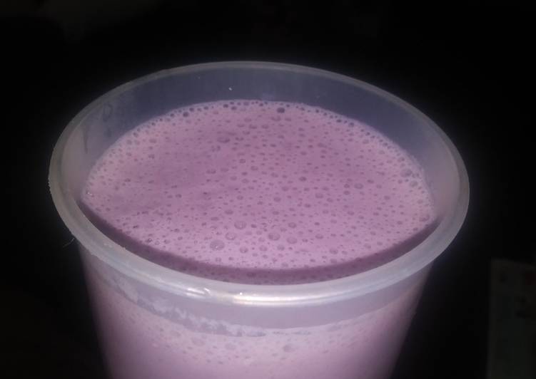 Simple Way to Prepare Any-night-of-the-week Berry Berry Smoothie