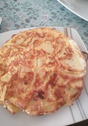 Una foto de Tortilla de papas en freidora de aire (a mi pinta)