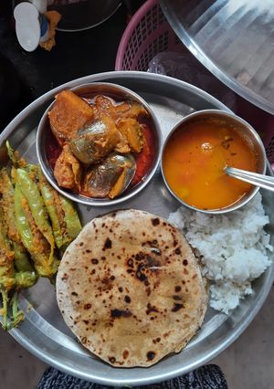 ભરેલા મરચા( Stuffed Marcha Recipe in Gujarati રેસીપી મુખ્ય ફોટો