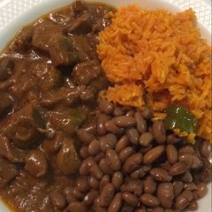 A picture of Carne Guisada.