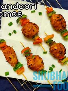 व्हेज तंदुरी मोमोज (veg tandoori momos recipe marathi) रेसिपी चे मुख्य फोटो