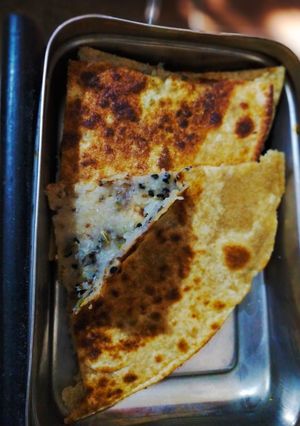 A picture of Mooli paratha.