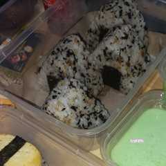 Onigiri Tuna Mayo রেসিপির প্রধান ছবি